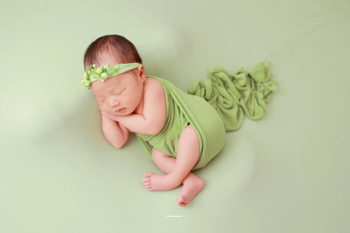 长垣宝宝边吃边拉正常吗